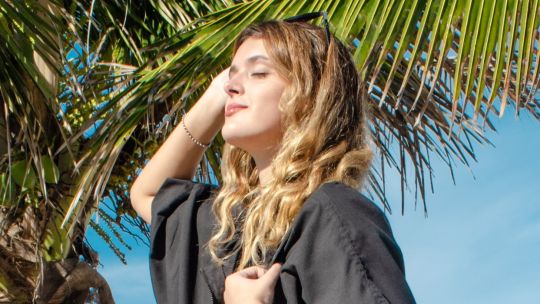 Moda emocional: conocé a la diseñadora que convirtió el dolor en creación artesanal