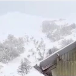 Afortunadamente, solo provocó destrozos en un refugio.