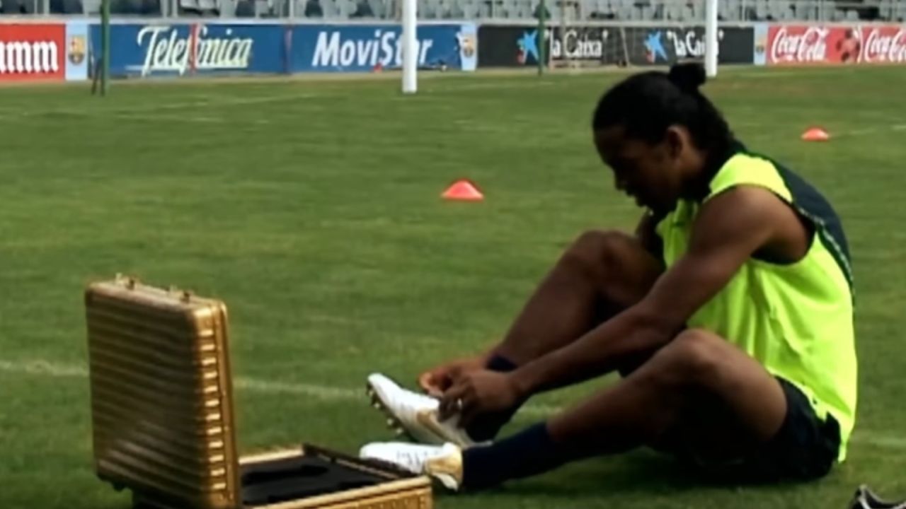 La historia los botines de Ronaldinho que rompieron un récord YouTube | 442