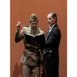 PETER LANZANI Y JOAQUÍN FURRIEL. Los dos jóvenes actores se destacaron sobre el escenario del Colón. | Foto:cedoc