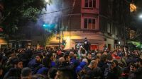 Militantes peronistas se reunen frente al domicilio de la vicepresidenta Cristina Kirchner 20220822