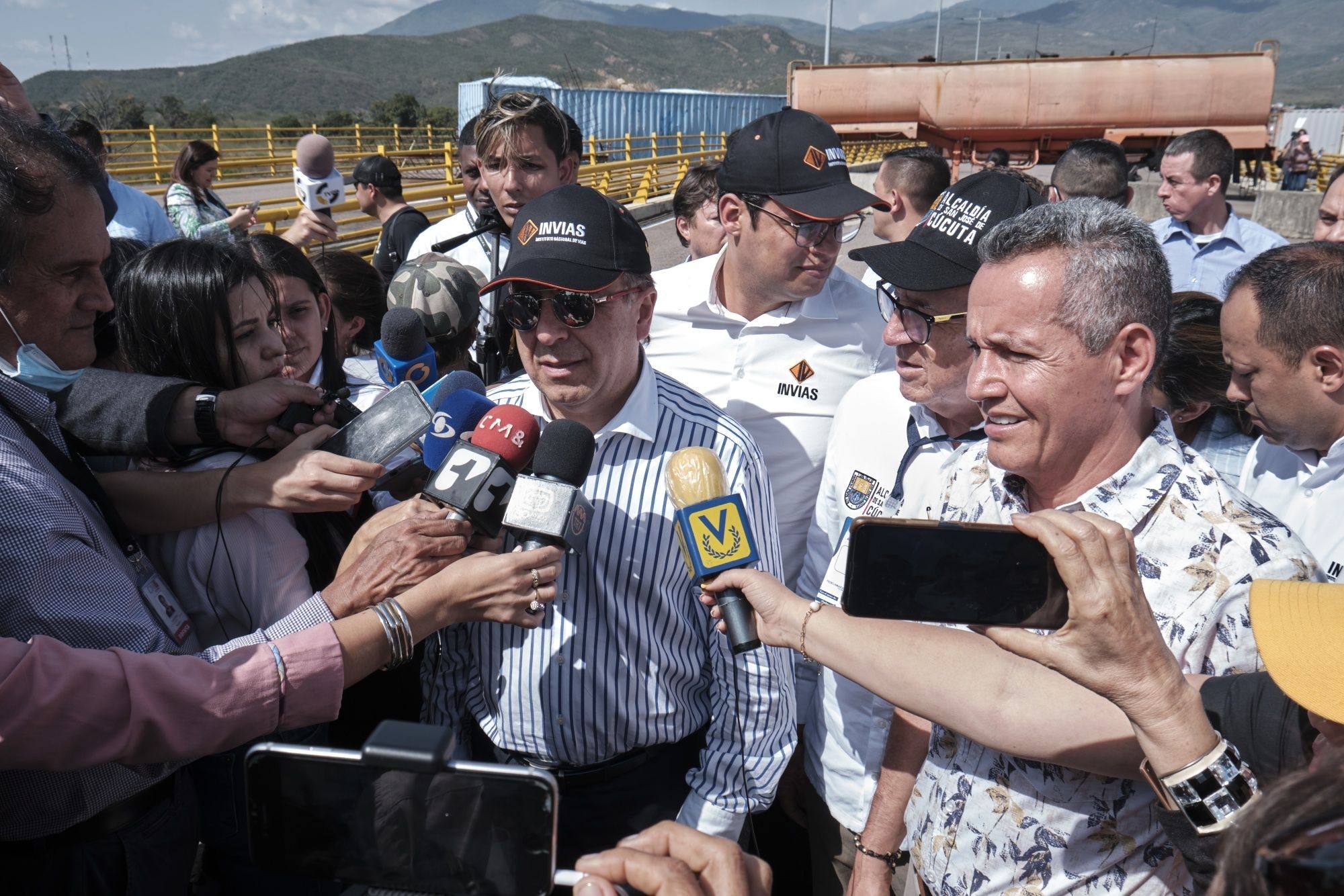 Colombian Ministers Attend A Border Agreement Forum With Venezuelan Officials