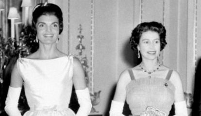 La Reina Isabel II y Jackie Kennedy: todos los detalles del encuentro que generó una enemistad 