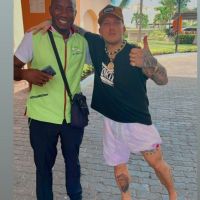 Barby Silenzi y El Polaco viven su amor en las playas de Jamaica