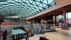 Base desembarcó en el tercer piso del Alto Palermo con su propuesta de cocinas por ingredientes.