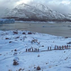 Nuevas propuestas de aventura en El Calafate: tirolesa, motos de nieve y patinaje sobre hielo. Además, trekking sobre el glaciar.