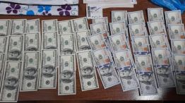 Una mujer encontró 16 mil dólares y los llevó a la policía, en Misiones 20220831