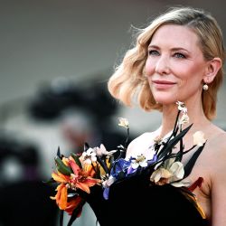 La actriz estadounidense de origen australiano Cate Blanchett llega a la proyección de la película "Tar" presentada en la competición Venezia 79 en el 79º Festival Internacional de Cine de Venecia en Lido di Venezia, Italia. | Foto:MARCO BERTORELLO / AFP