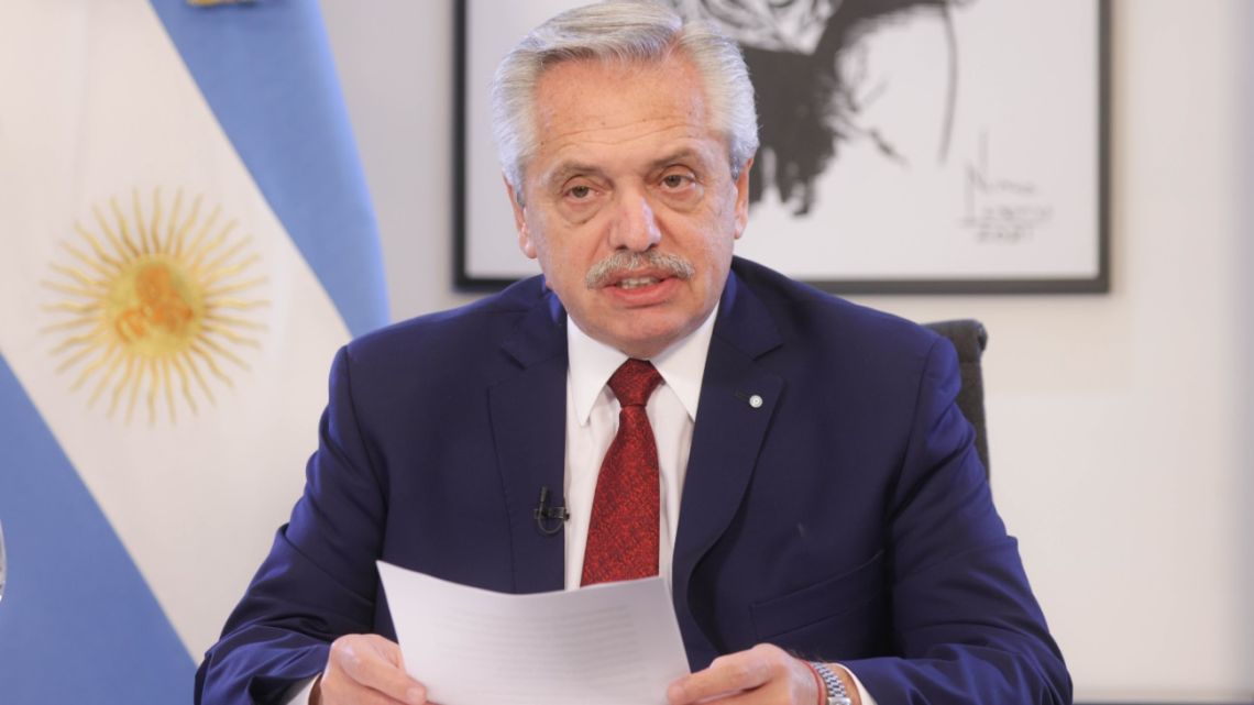 Burlas e ironías de la oposición por un furcio de Alberto Fernández - Vimarsana News