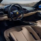 Ferrari 296 GTS: Seis cilindros y todo el cielo
