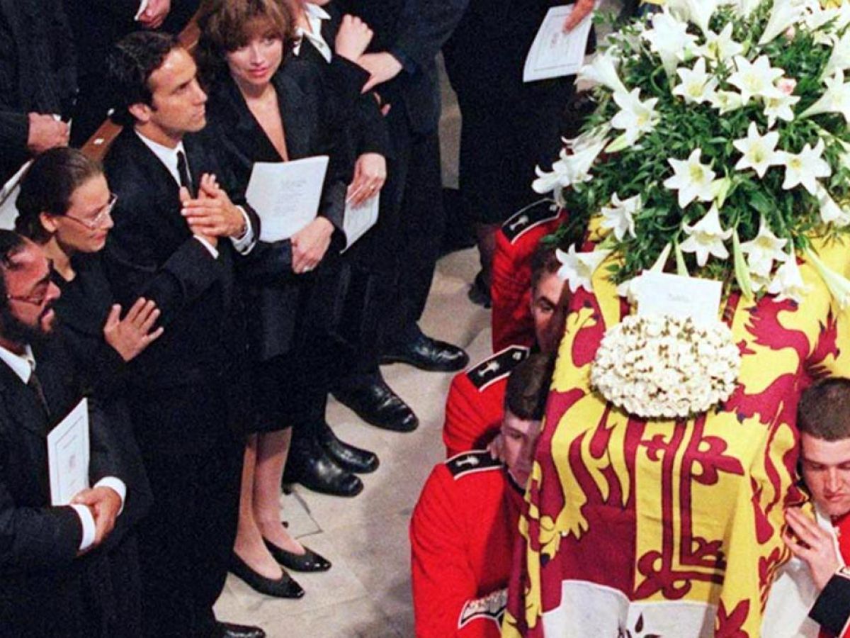 El 6 de septiembre de 1997 se realizó en Londres el funeral de Lady Di