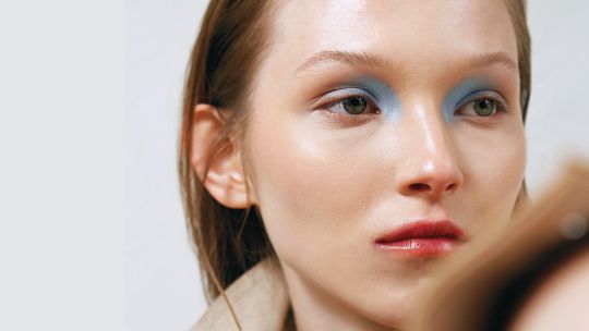 Maquillaje: tendencias de primavera con piel perfecta y toques de color