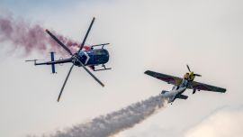 Mirko Flaim y Darío Costa entrecruzándose en el cielo durante la difícil prueba.