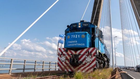 Tren de cargas a Paraguay 20220907