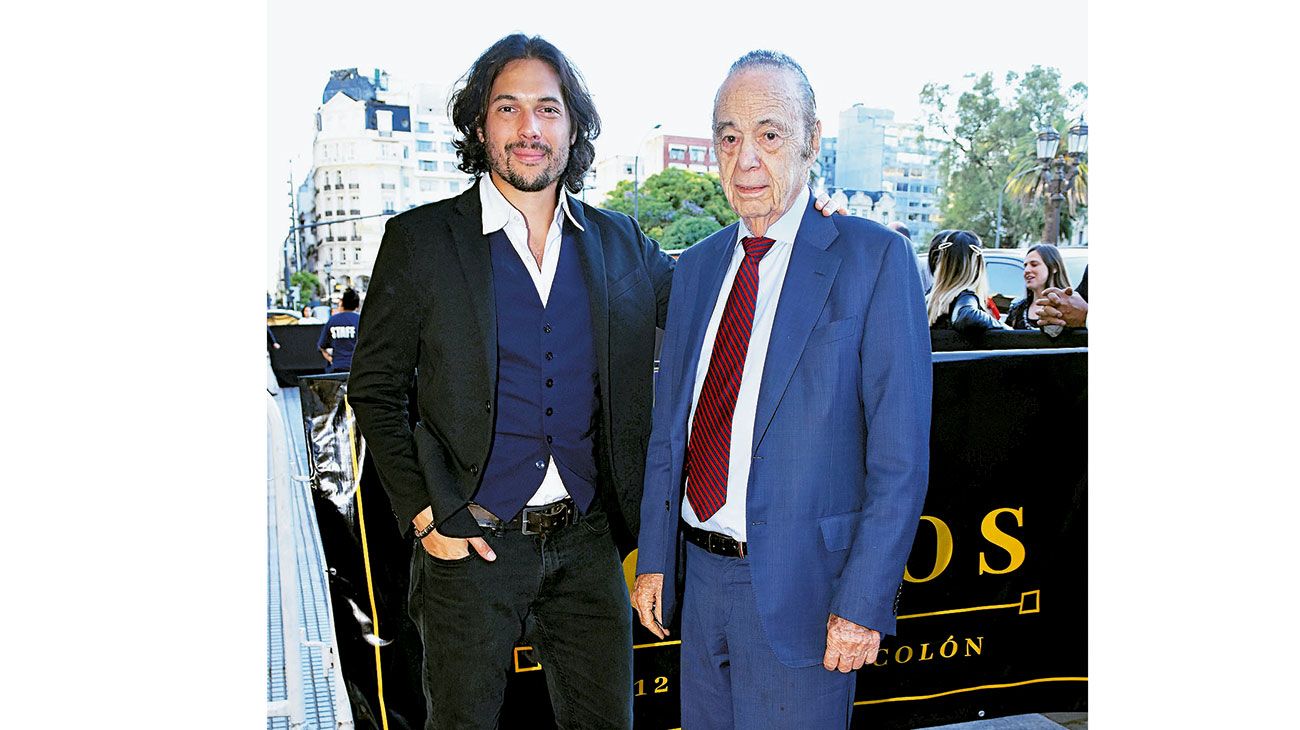 Con Agustino Fontevecchia, uno de sus nietos, Alberto Fontevecchia en otra foto de archivo.