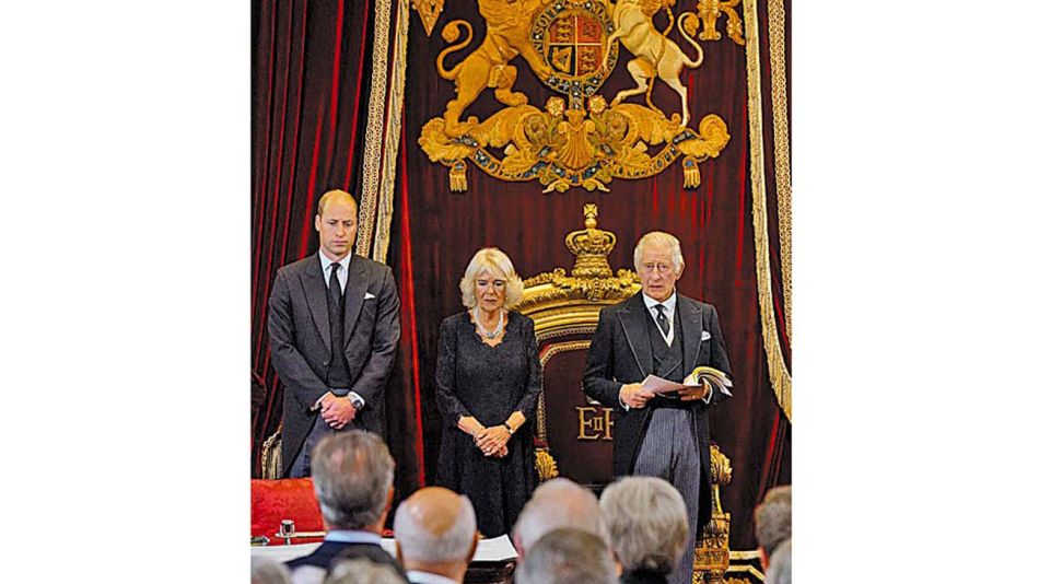 20220911_guillermo_camilla_carlos_afp_g