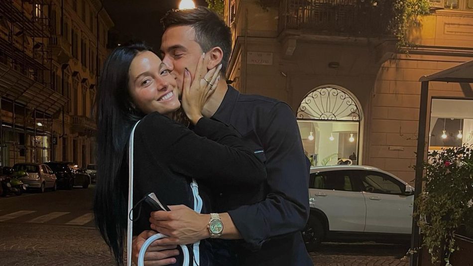 Oriana Sabatini, envuelta en rumores de embarazo: un gesto de Paulo Dybala encendió las alertas
