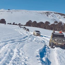 La travesía 4x4 cerca de Villa Pehuenia deparó nieve y mucho hielo poniendo a prueba a los conductores.