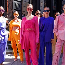 Las modelos posan para la presentación de LaPointe durante la Semana de la Moda de Nueva York: The Shows en la ciudad de Nueva York. | Foto:John Lamparski/Getty Images for NYFW: The Shows/AFP