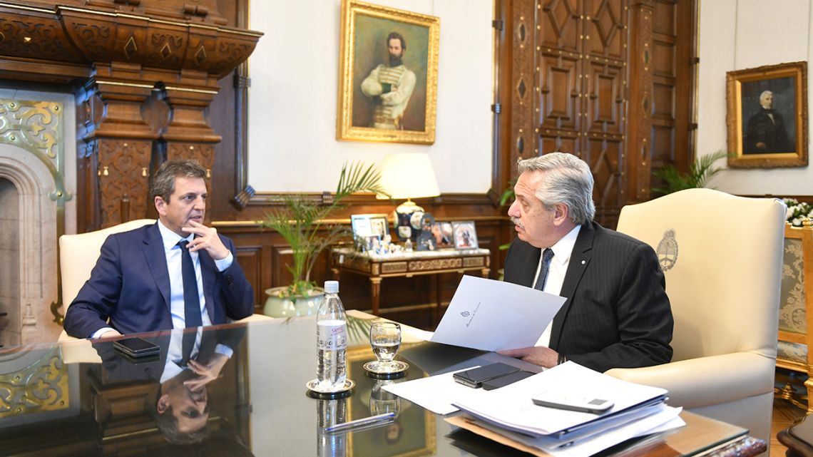 President Alberto Fernández meets with Economy Minister Sergio Massa at the Casa Rosada on Tuesday, September 13, 2022. Massa has recently returned from a trip to Washington and Houston.