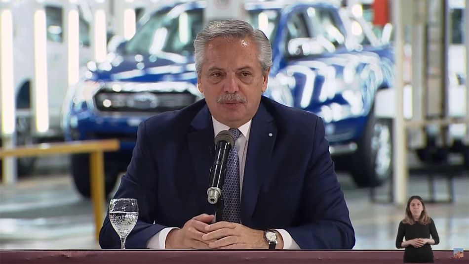 El presidente encabeza la promulgación de la Ley de Promoción de la Industria Automotriz