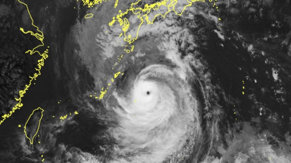 El temible tifón Nanmadol tocará Japón este domingo, y advierten que podría causar graves daños.