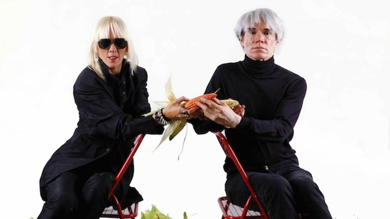 Marta Minujín y Andy Warhol | Foto:CEDOC