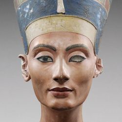 La reina egipcia Nefertiti es uno de los principales enigmas de la egiptología mundial.