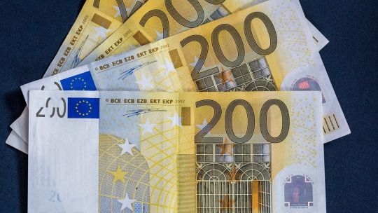 Euro blue hoy: el minuto a minuto de la cotización de este jueves 25 de abril de 2024