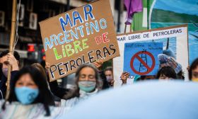 offshore oil protest mar sea