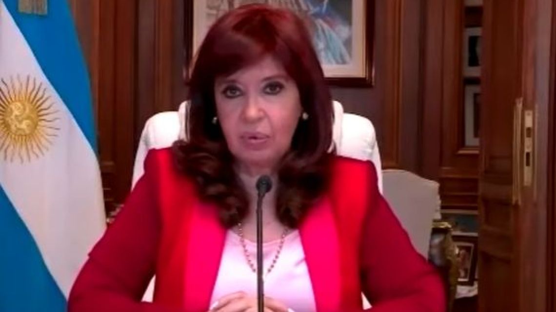 Cristina Fernández de Kirchner presents her defence from her congressional office in the Senate.
