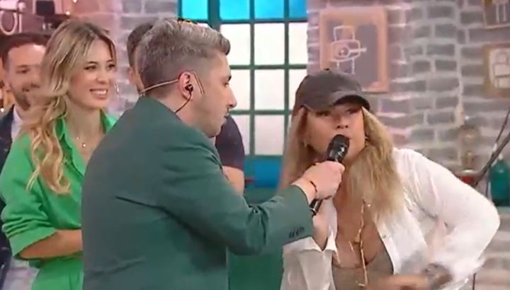 El accidentado momento de Jey Mammón con Dalila al aire de La Peña de Morfi: "¡Perdoname!" | Exitoina