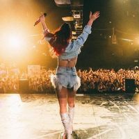 Lali Espósito reina en España y coloniza Barcelona con su "Disciplina Tour"