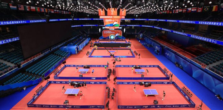 La foto muestra la vista general de la sede de la fase final de los campeonatos mundiales de tenis de mesa por equipos que comienza en Chengdu el 30 de septiembre.