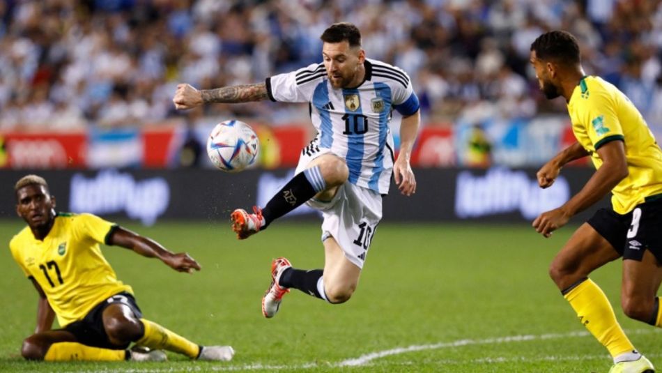 Messi, doblete contra Jamaica