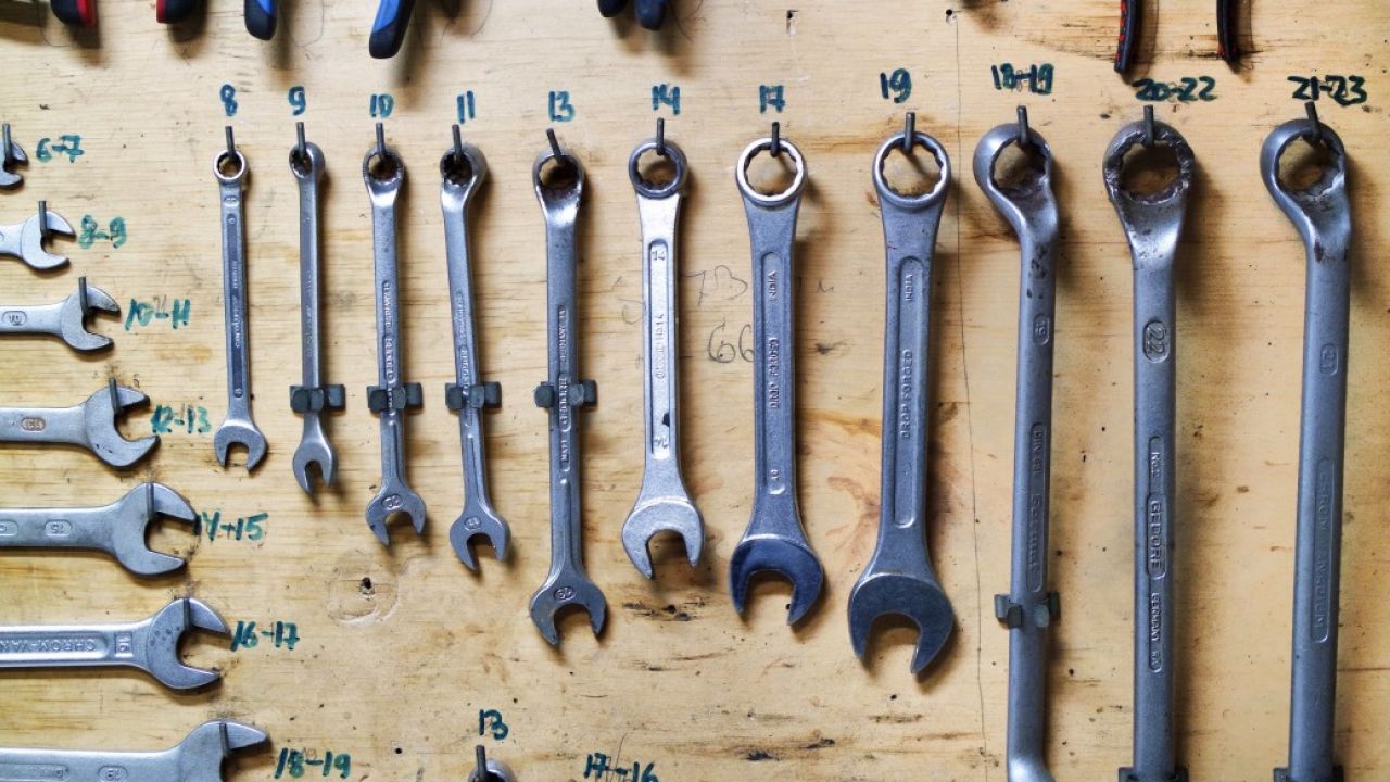 Qué herramientas necesitás para armar tu propio taller de llantas