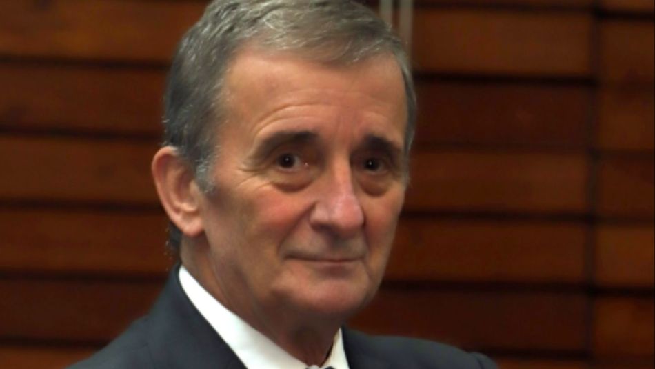 Roberto Luis Troster