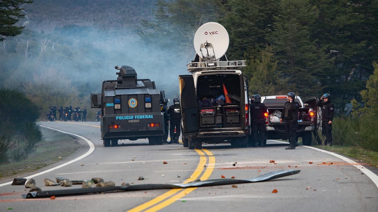 Operativo del Comando Unificado de fuerzas de seguridad en Villa Mascardi