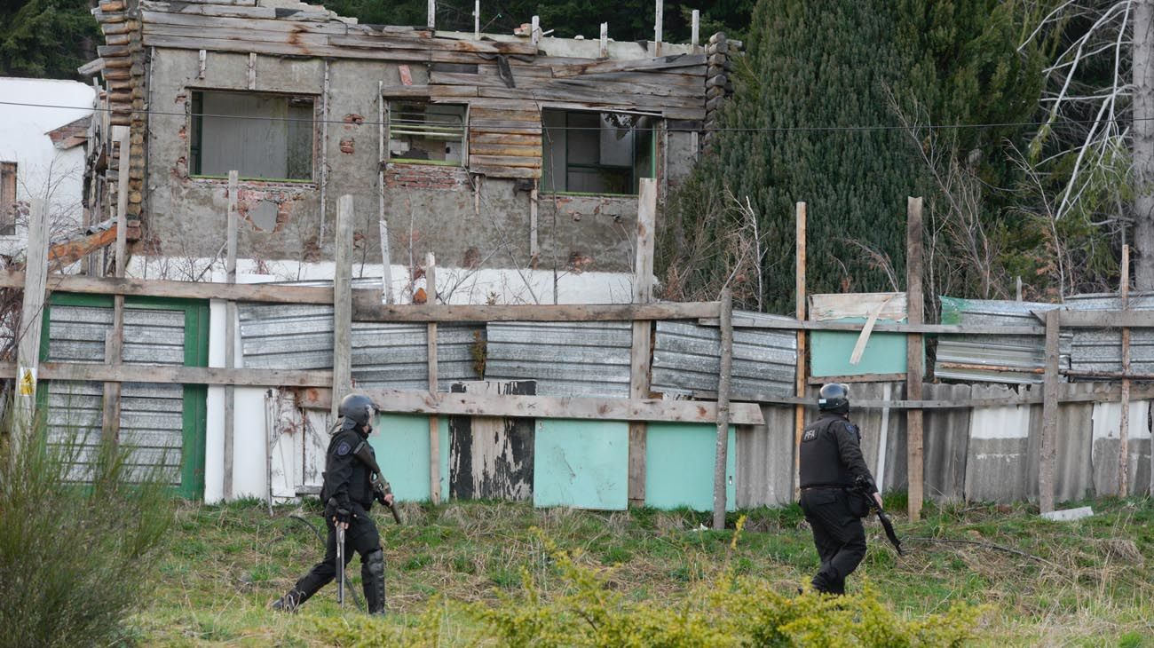 Operativo del Comando Unificado de fuerzas de seguridad en Villa Mascardi