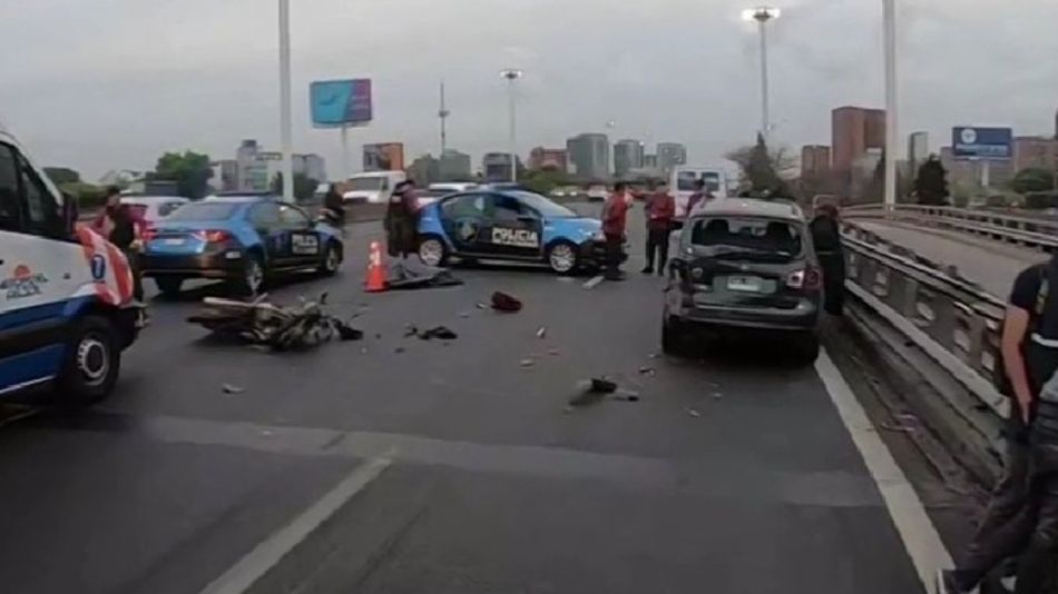 20221006 Choque y muerte de un motociclista en Avenida General Paz.