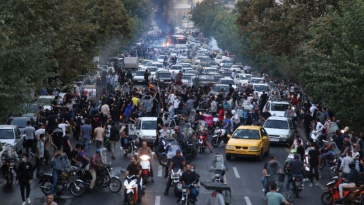 Los petroleros se suman a las protestas en Irán | Modo Fontevecchia