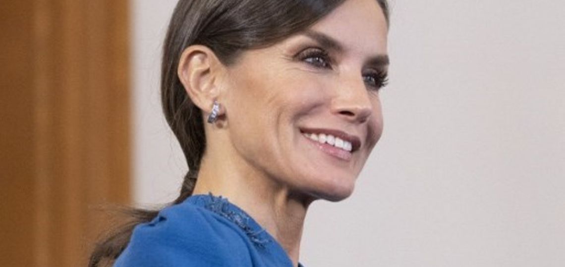 Letizia Ortiz cautiva con un diseño de Carolina Herrera en su visita a Alemania 