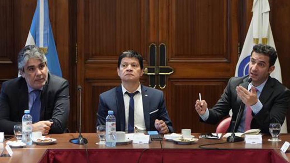 El secretario de Comercio Interior Matías Tombolini junto al presiente de la Confederación Argentina de la Mediana Empresa (CAME) Alfredo González.