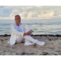 A sala llena, Gabriel Moss se presentó en el Teatro Gargantúa