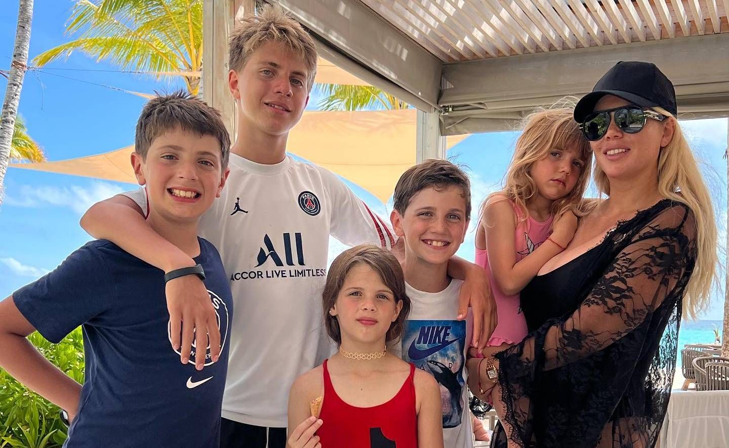 Wanda Nara tuvo un emotivo reencuentro con sus hijos: "Te amo" | Caras