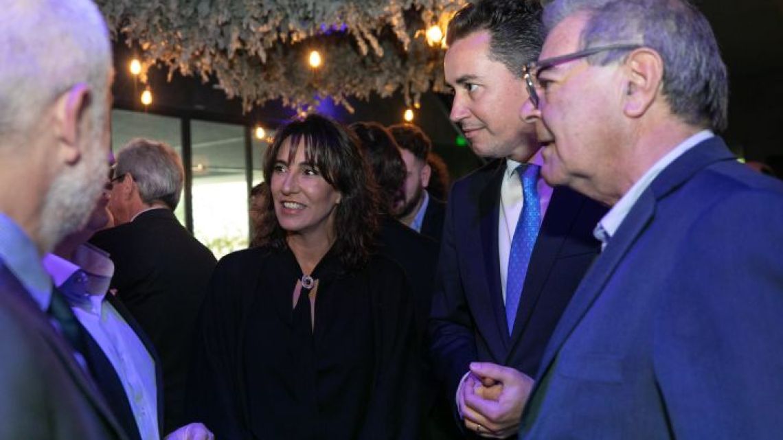 Buscando el origen del origen | Perfil