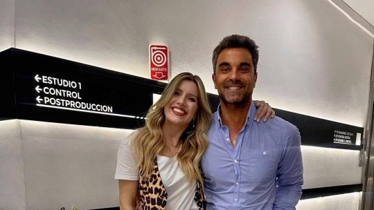 Nuevas pruebas de Laurita Fernández a los besos con Claudio Brusca, su productor
