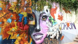 Medellín es una ciudad grande, de habitantes cálidos y que resurgió de sus propias cenizas.