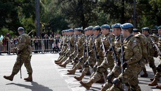 Militares denuncian "discriminación" y reclaman al Gobierno un bono para retirados y pensionistas