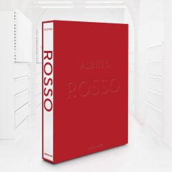 Valentino Rosso: el libro de moda que rinde homenaje al emblemático color del diseñador 